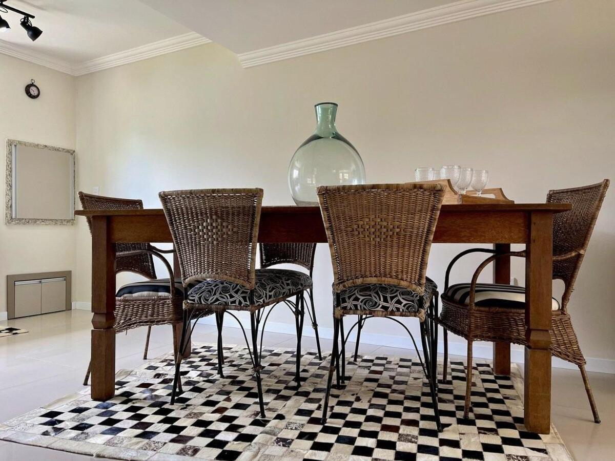 Casa Triplex 3 Dorm A 6Qd Rua Coberta Канела Екстериор снимка